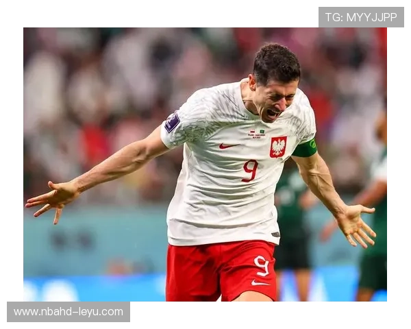 莱万多夫斯基当选世界足球先生！击败梅西创纪录，69球11助攻闪耀足坛